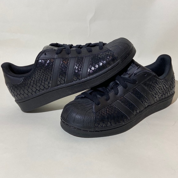 adidas superstar black snakeskin
